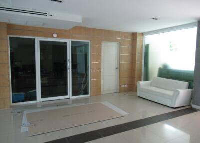 38 Sqm., 1 Bed, 2 Baths Condo listed for ฿ 1,108,000.
