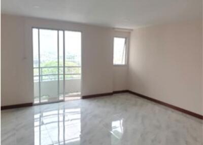 37 Sqm., 1 Bed, 1 Bath Condo listed for ฿ 996,000.