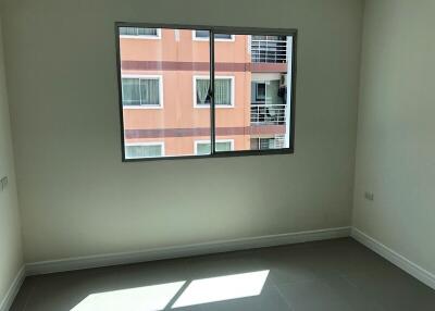 29 Sqm., 1 Bed, 1 Bath Condo listed for ฿ 920,000.