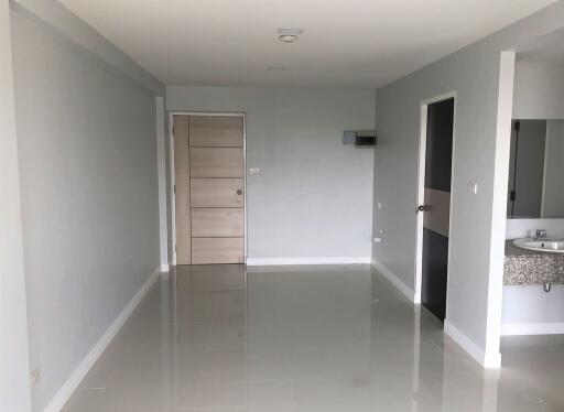 45 Sqm., 2 Beds, 1 Bath Condo listed for ฿ 1,080,000.