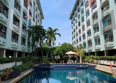 32 Sqm., 1 Bed, 1 Bath Condo listed for ฿ 836,000.