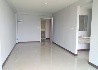 37 Sqm., 1 Bed, 1 Bath Condo listed for ฿ 730,000.