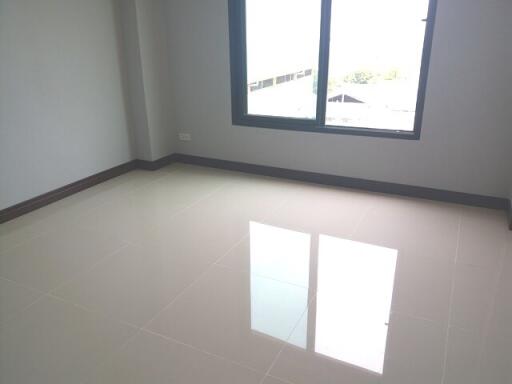 37 Sqm., 1 Bed, 1 Bath Condo listed for ฿ 730,000.