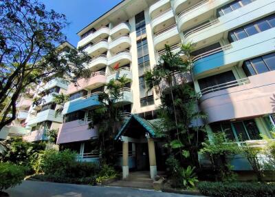 66 Sqm., 1 Bed, 1 Bath Condo listed for ฿ 600,000.