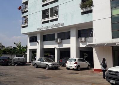 40 Sqm., 1 Bed, 1 Bath Condo listed for ฿ 819,000.
