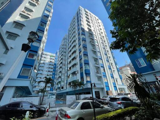 42 Sqm., 1 Bed, 1 Bath Condo listed for ฿ 719,000.