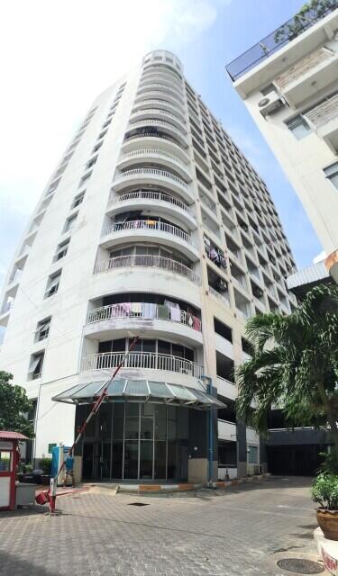 30 Sqm., 1 Bed, 1 Bath Condo listed for ฿ 716,000.
