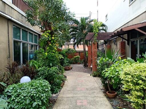 30 Sqm., 1 Bed, 1 Bath Condo listed for ฿ 647,000.