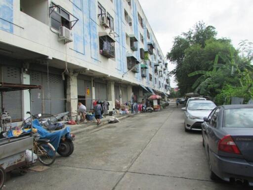 42 Sqm., 1 Bed, 1 Bath Condo listed for ฿ 623,000.