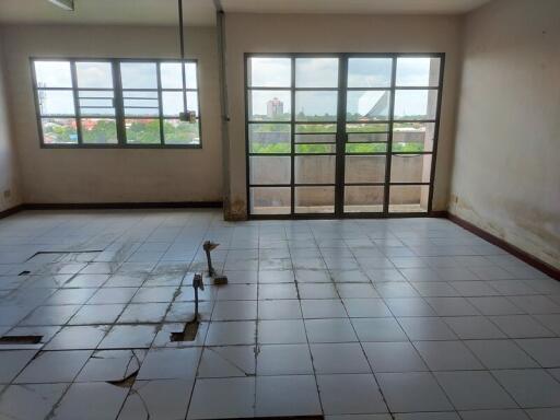 39 Sqm., 1 Bed, 1 Bath Condo listed for ฿ 619,000.