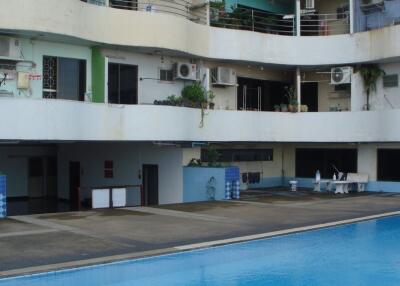 37 Sqm., 1 Bed, 1 Bath Condo listed for ฿ 550,000.