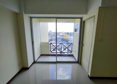 29 Sqm., 1 Bed, 1 Bath Condo listed for ฿ 561,000.