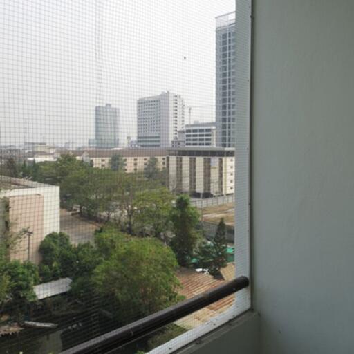 37 Sqm., 1 Bed, 1 Bath Condo listed for ฿ 550,000.