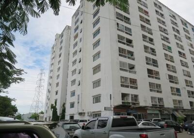 40 Sqm., 1 Bed, 1 Bath Condo listed for ฿ 549,000.