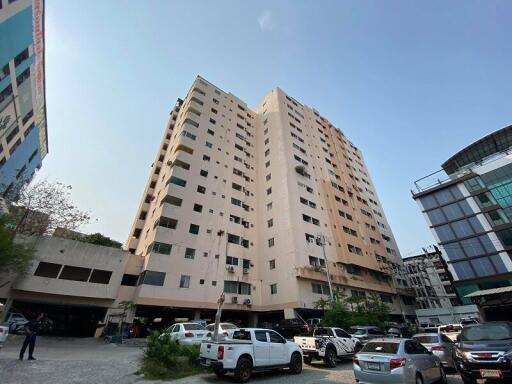 38 Sqm., 1 Bed, 1 Bath Condo listed for ฿ 542,000.