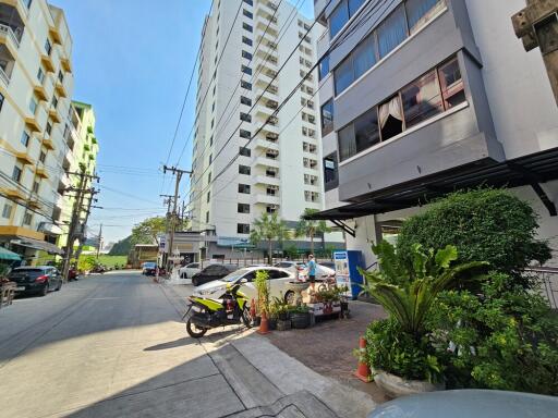28 Sqm., 1 Bed, 1 Bath Condo listed for ฿ 534,000.