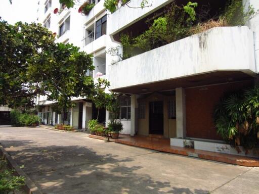 36 Sqm., 1 Bed, 1 Bath Condo listed for ฿ 429,000.