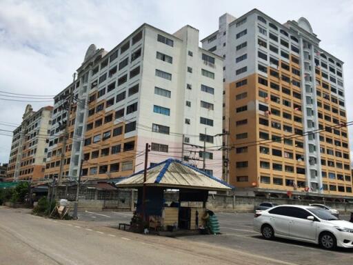 27 Sqm., 1 Bed, 1 Bath Condo listed for ฿ 420,000.