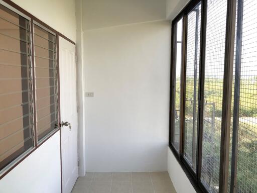 33 Sqm., 1 Bed, 1 Bath Condo listed for ฿ 410,000.