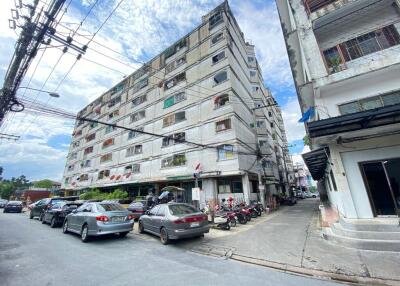 31 Sqm., 1 Bed, 1 Bath Condo listed for ฿ 474,000.