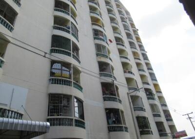 26 Sqm., 1 Bed, 1 Bath Condo listed for ฿ 428,000.
