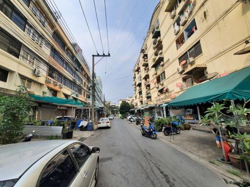 30 Sqm., 1 Bed, 1 Bath Condo listed for ฿ 473,000.