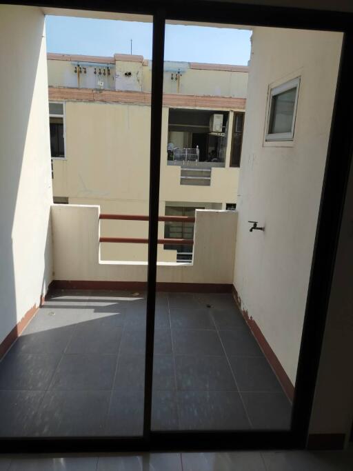 25 Sqm., 1 Bed, 1 Bath Condo listed for ฿ 411,000.