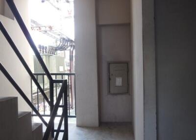 31 Sqm., 1 Bed, 1 Bath Condo listed for ฿ 424,000.