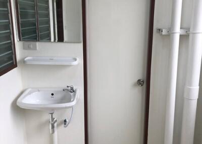 31 Sqm., 1 Bed, 1 Bath Condo listed for ฿ 380,000.