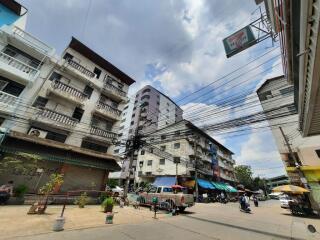 29 Sqm., 1 Bed, 1 Bath Condo listed for ฿ 419,000.