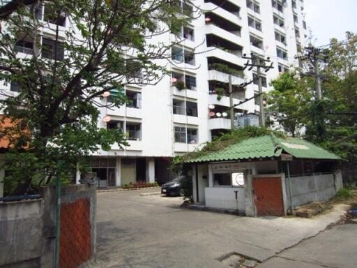 36 Sqm., 1 Bed, 1 Bath Condo listed for ฿ 352,000.