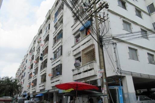 39 Sqm., 1 Bed, 1 Bath Condo listed for ฿ 369,000.