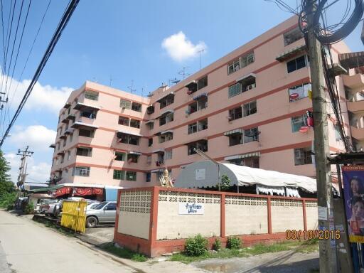39 Sqm., 1 Bed, 1 Bath Condo listed for ฿ 315,000.