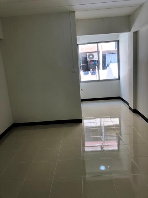 25 Sqm., 1 Bed, 1 Bath Condo listed for ฿ 404,000.