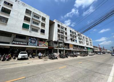 38 Sqm., 1 Bed, 1 Bath Condo listed for ฿ 364,000.