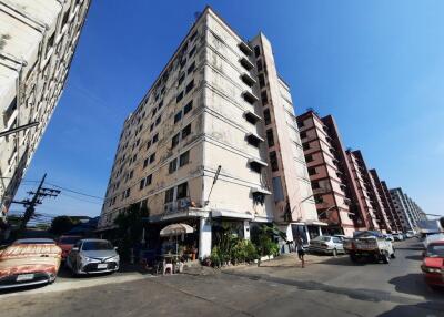 25 Sqm., 1 Bed, 1 Bath Condo listed for ฿ 393,000.