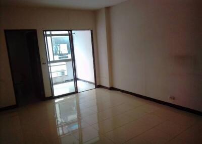 25 Sqm., 1 Bed, 1 Bath Condo listed for ฿ 334,000.