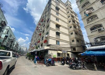 26 Sqm., 1 Bed, 1 Bath Condo listed for ฿ 302,000.