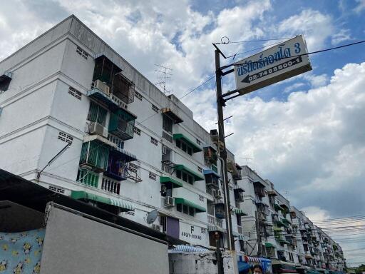 25 Sqm., 1 Bed, 1 Bath Condo listed for ฿ 297,000.