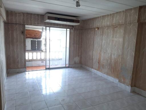 26 Sqm., 1 Bed, 1 Bath Condo listed for ฿ 289,000.