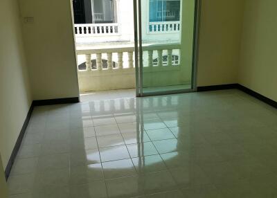 25 Sqm., 1 Bed, 1 Bath Condo listed for ฿ 311,000.