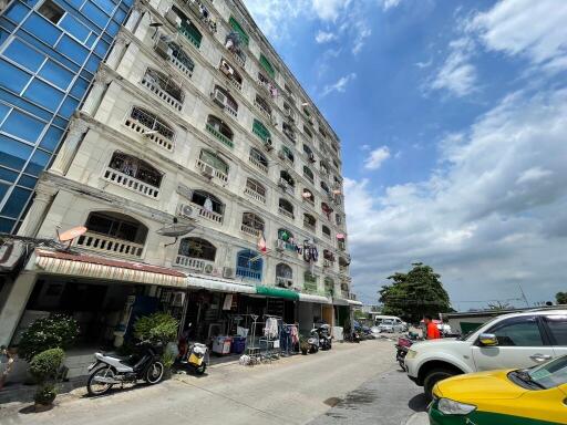 26 Sqm., 1 Bed, 1 Bath Condo listed for ฿ 304,000.