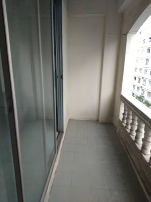 25 Sqm., 1 Bed, 1 Bath Condo listed for ฿ 281,000.