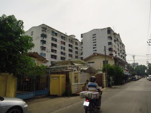 30 Sqm., 1 Bed, 1 Bath Condo listed for ฿ 281,000.