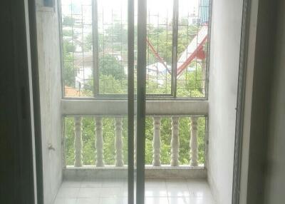 25 Sqm., 1 Bed, 1 Bath Condo listed for ฿ 279,000.