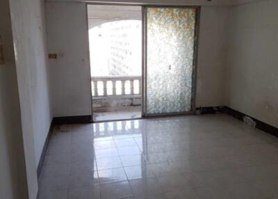 26 Sqm., 1 Bed, 1 Bath Condo listed for ฿ 277,000.