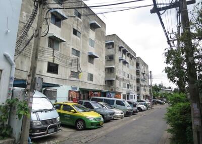 35 Sqm., 1 Bed, 1 Bath Condo listed for ฿ 269,000.