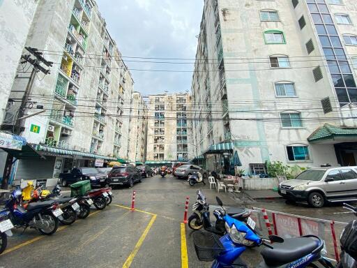 25 Sqm., 1 Bed, 1 Bath Condo listed for ฿ 267,000.