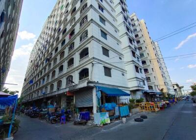 25 Sqm., 1 Bed, 1 Bath Condo listed for ฿ 267,000.
