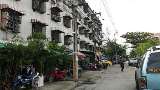30 Sqm., 1 Bed, 1 Bath Condo listed for ฿ 238,000.